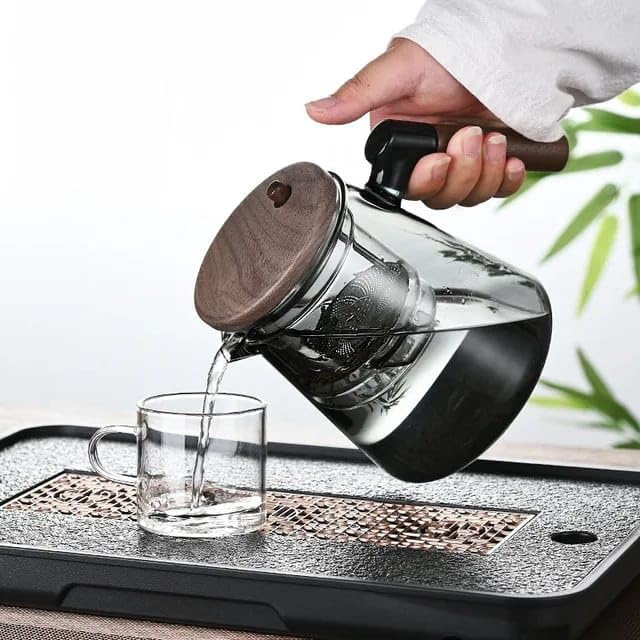 Liying 675ML Glass Teapot with direct strain Infuser and Lid, Stovetop Tea Pot Blooming and Loose Leaf Hand Crafted Kettle for Home, Tea Party, kitchen (Black)