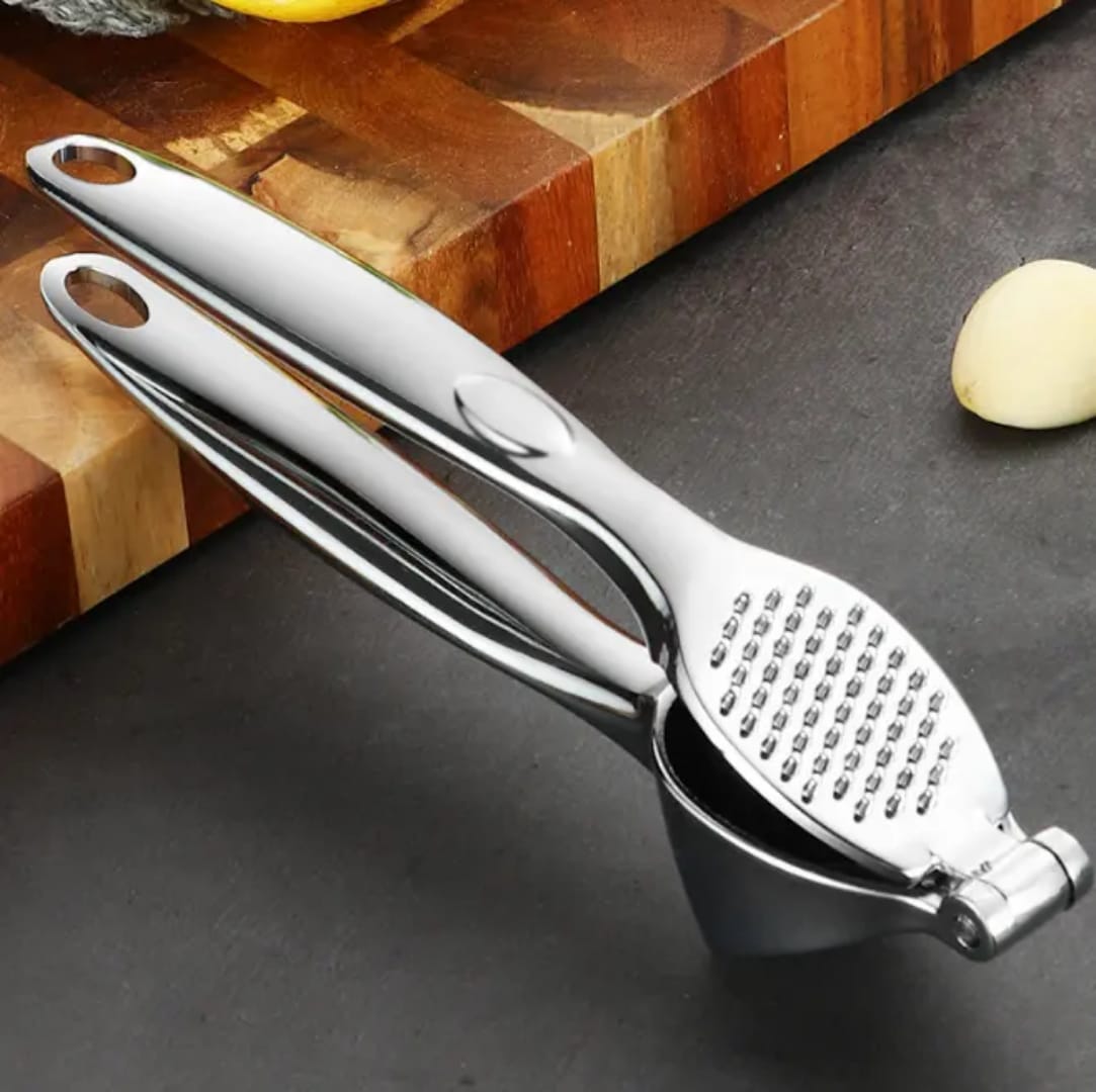 Liying 1Pcs High Effective Garlic Press With Studs Heavy Duty Garlic Mincer Easy to Squeeze and Clean Rust Proof and Dishwasher Safe Ginger Crusher Imperial Silver kitchen